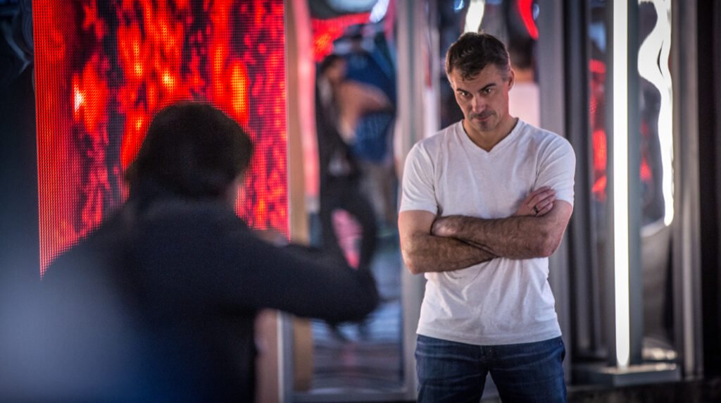 Chad Stahelski watching over Keanu Reeves